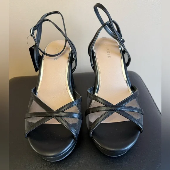 Platform Block Heel Sandal - Picture 2 of 14